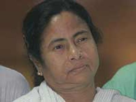 रेल बजट 2011: ट्रेन में सुरक्षित यात्रा चाहते हैं लोग