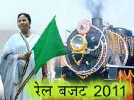 रेल बजट 2011- नहीं बढ़ा किराया, 9 दुरंतो, 56 एक्‍सप्रेस ट्रेनें