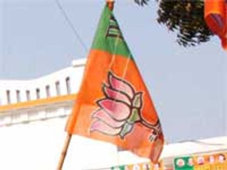 हसन अली के सहयोगियों के नाम बताए केन्द्र सरकार : भाजपा