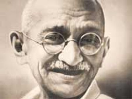 नई किताब ने महात्मा गांधी पर उछाला कीचड़, बताया समलैंगिक