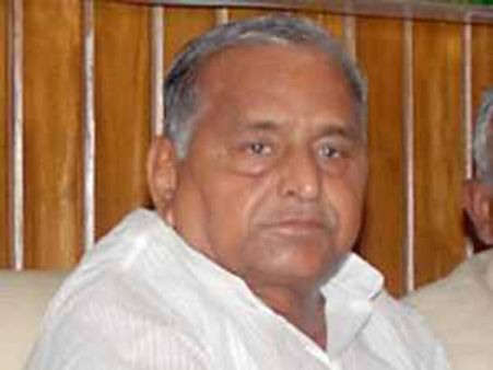 शांति भूषण के नाम पर चुप्‍पी साध गए मुलायम