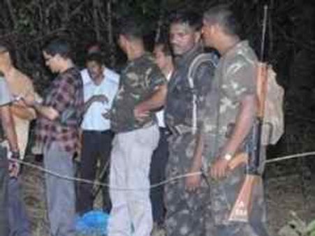 उत्‍तर प्रदेश में नक्सली गिरफ्तार विस्फोटक बरामद