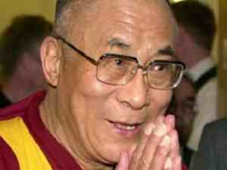 खांडू की सकुशल वापसी के लिए प्रार्थना कर रहे हैं दलाई लामा