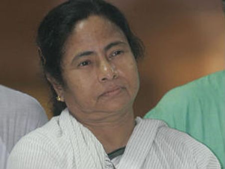 बंगाल की पहली, देश में चौदहवीं महिला सीएम बनीं ममता