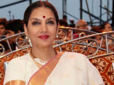 एम एफ हुसैन के शव को सम्मान के साथ भारत लाया जाये : शबाना आजमी