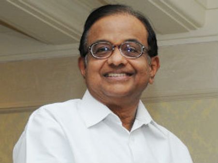 सोनिया के इशारे पर चिदंबरम ने की प्रणब मुखर्जी के दफ्तर की जासूसी: सुब्रह्मण्‍यम