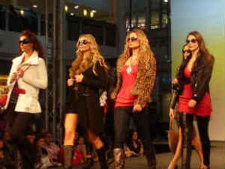 मुंबई की सिसकियों के बीच सहाय-प्रधान लूट रहे थे हुस्न के जलवे