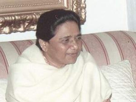 लूट व हत्याओं की जांच की आंच अब माया के दरवाजे तक