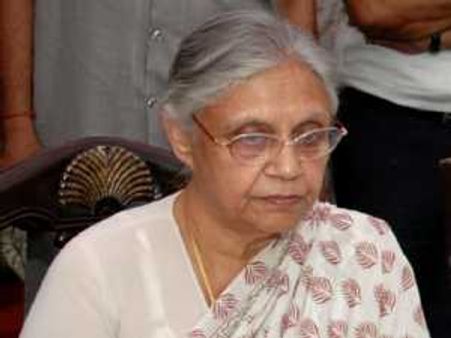 विपक्ष ने साधा शीला व माकन पर निशाना, संसद की कार्रवाई स्‍थगित