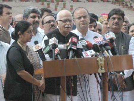 जगन के चलते कांग्रेस ने कराया रेड्डी ब्रदर्स को गिरफ्तार : भाजपा