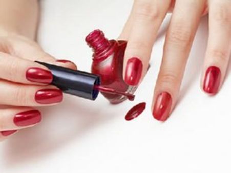 महिलाओं के नाखून देखकर जानें उनका व्‍यक्तित्‍व