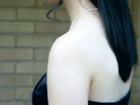 महिलाओं के कंधे और उनकी पर्सनालिटी