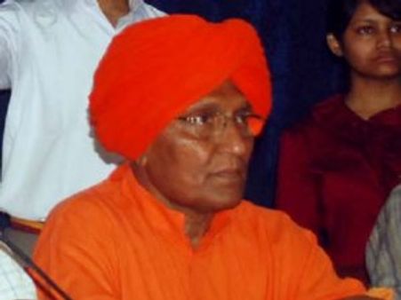 आन्दोलन की धनराशि केजरीवाल की संस्था के खाते में: अग्निवेश
