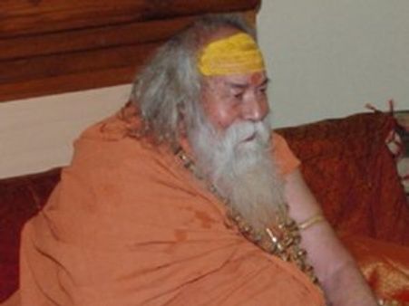 सजा से भ्रष्टाचार को नहीं रोका जा सकता: शंकराचार्य