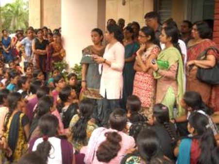 महिलाओं को महिला आयोग का तोहफा, 24 घंटे टोल फ्री काल सेंटर