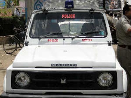 बैंक से निकाला गया तो बन गया ठग