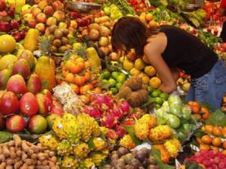 महंगा हुआ रोटी, कपड़ा और मकान, अब कहां जाये इंसान