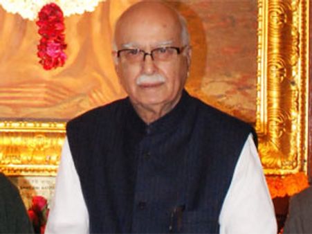 भाजपा-हजकां गठबंधन प्रदेश में नया विकल्प : आडवाणी