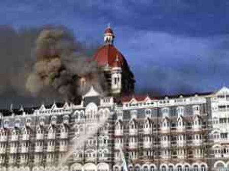 26/11 बरसी पर विधवाओं को मिली हिरासत