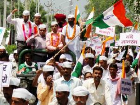 लोकपाल के लिए समर्थन जुटाना अन्‍ना के लिए बड़ी चुनौती