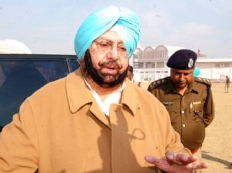 संत गुरमीत से आशीर्वाद लेने कैप्टन पहुंचे सिरसा