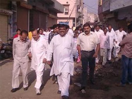 दिल्ली में जरूरी सामानों के लिए परेशान न हों