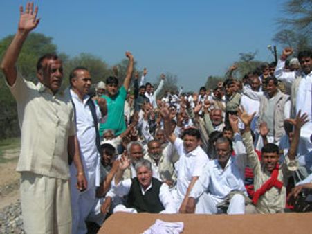 सरकार से हुई सुलह, जाट करेंगे ट्रैक खाली