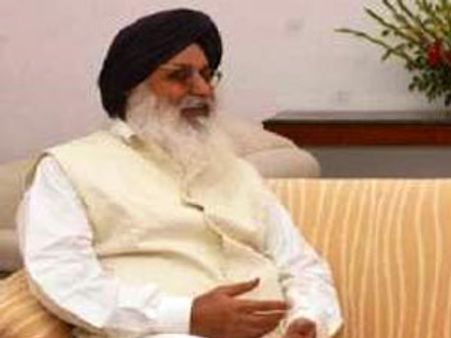 पंजाब की राजनीति में लगातार दूसरी बार गरजे बादल