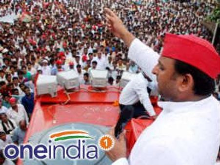 अखिलेश, अखिलेश, अखिलेश, अखिलेश, और सिर्फ अखिलेश!