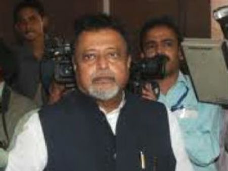 मुकुल रॉय आज कर सकते हैं बढ़े रेल किराये में कटौती