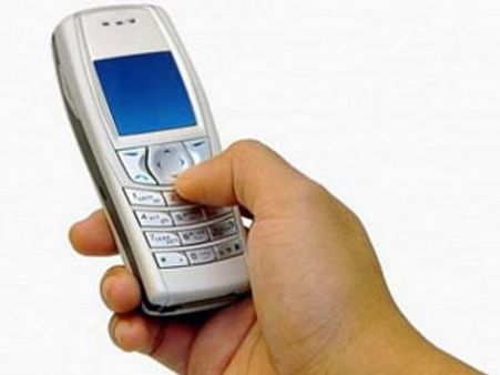 मोबाइल के जरिये रेल टिकट की बुकिंग शुरू