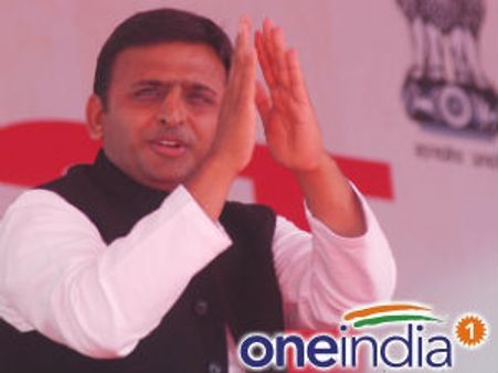 मां भवानी का नाम लेकर सीएम आवास में अखिलेश का गृहप्रवेश