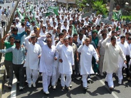 हरियाणा में इनेलो का सरकार के खिलाफ प्रदर्शन