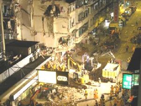 जालंधर में इमारत गिरी, 100 से ज्‍यादा के दबे होने की आशंका