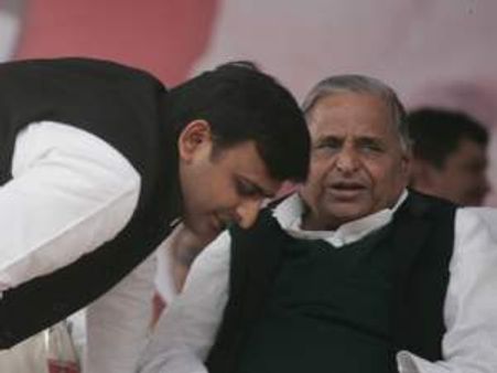 'सपा सरकार बसपा फोबिया से पीड़ित'