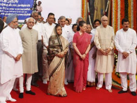 राष्‍ट्रपति नहीं रबर स्‍टैम्‍प खोज रहे हैं देश के नेता