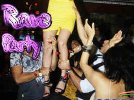 मुंबई रेव पार्टी: कई सेलेब्रिटीज़ ने ले रखी थी ड्रग्‍स