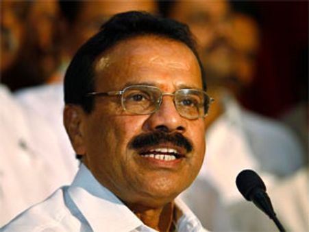 कर्नाटक में नहीं होगा अभी नेतृत्व परिवर्तन