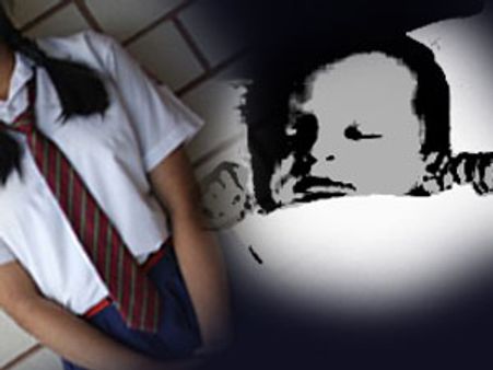 स्‍कूल में मां बनी लड़की, शव को लेकर घूमती रही सहेली