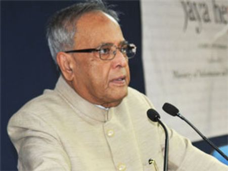 यूनिवर्सिटी की किताबों में 14वें राष्‍ट्रपति के रूप में छप गये प्रणब