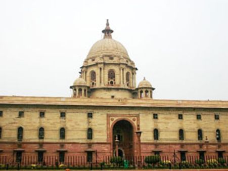 देश के 14वें राष्‍ट्रपति के मतदान जारी, प्रणव का पलड़ा भारी