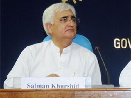 खुर्शीद बोले सरकार नहीं तोड़ रही टीम अन्ना को