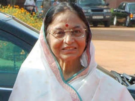 प्रणब के लिए अफजल गुरु समेत 11 की दयायाचिका छोड़ जाएंगी पाटिल