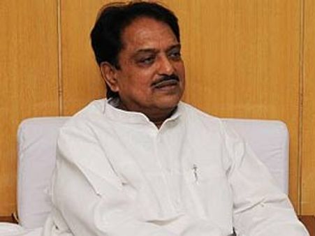 विलासराव देशमुख की हालत अभी भी बेहद नाजुक