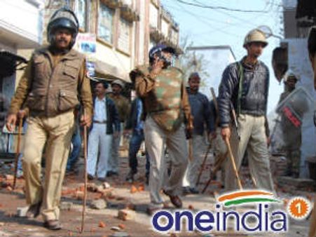 ईद के पहले यूपी में हिंसा के बाद हाई अलर्ट