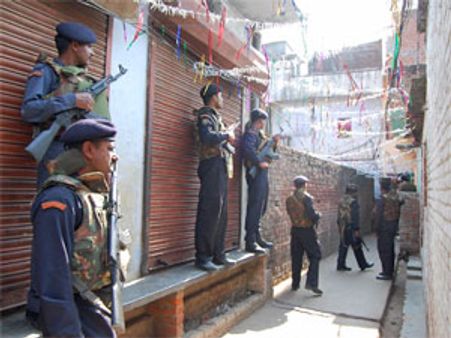 नरोदा पाटिया दंगा: मंत्री कोडनानी को 28 साल कैद, बजरंगी को ताउम्र