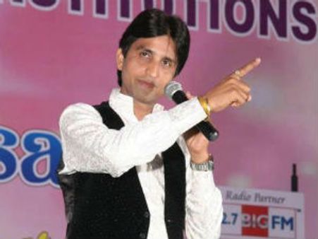 राजनेता बनने के लिये इंसान को दबंगई आनी चाहिए: कुमार विश्‍वास
