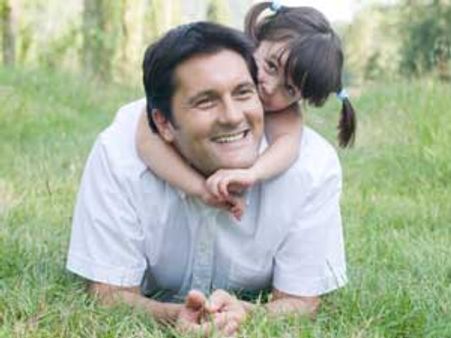 जीवन के कुछ पाठ जरूर सिखाएं अपनी बेटी को