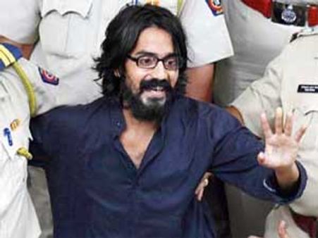 जेल से रिहा हुए कार्टूनिस्‍ट असिम, कहा लड़ाई जारी रहेगी