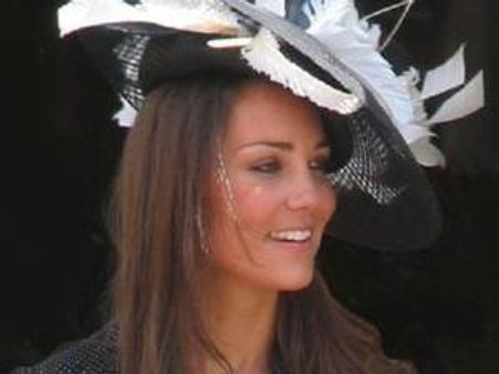 टॉपलेस के बाद अब न्यूड हुईं केट मिडल्टन